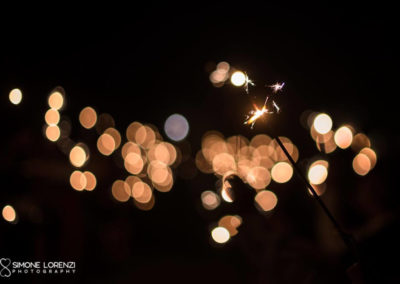luci scintillanti per Matrimonio country chic a Bergamo, Lombardia